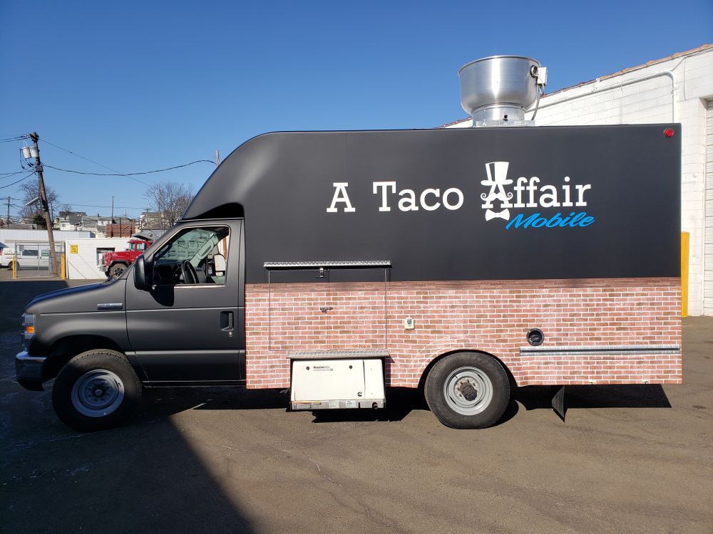 Food Truck Wrapping Miami – Design Solution Concession Inc.